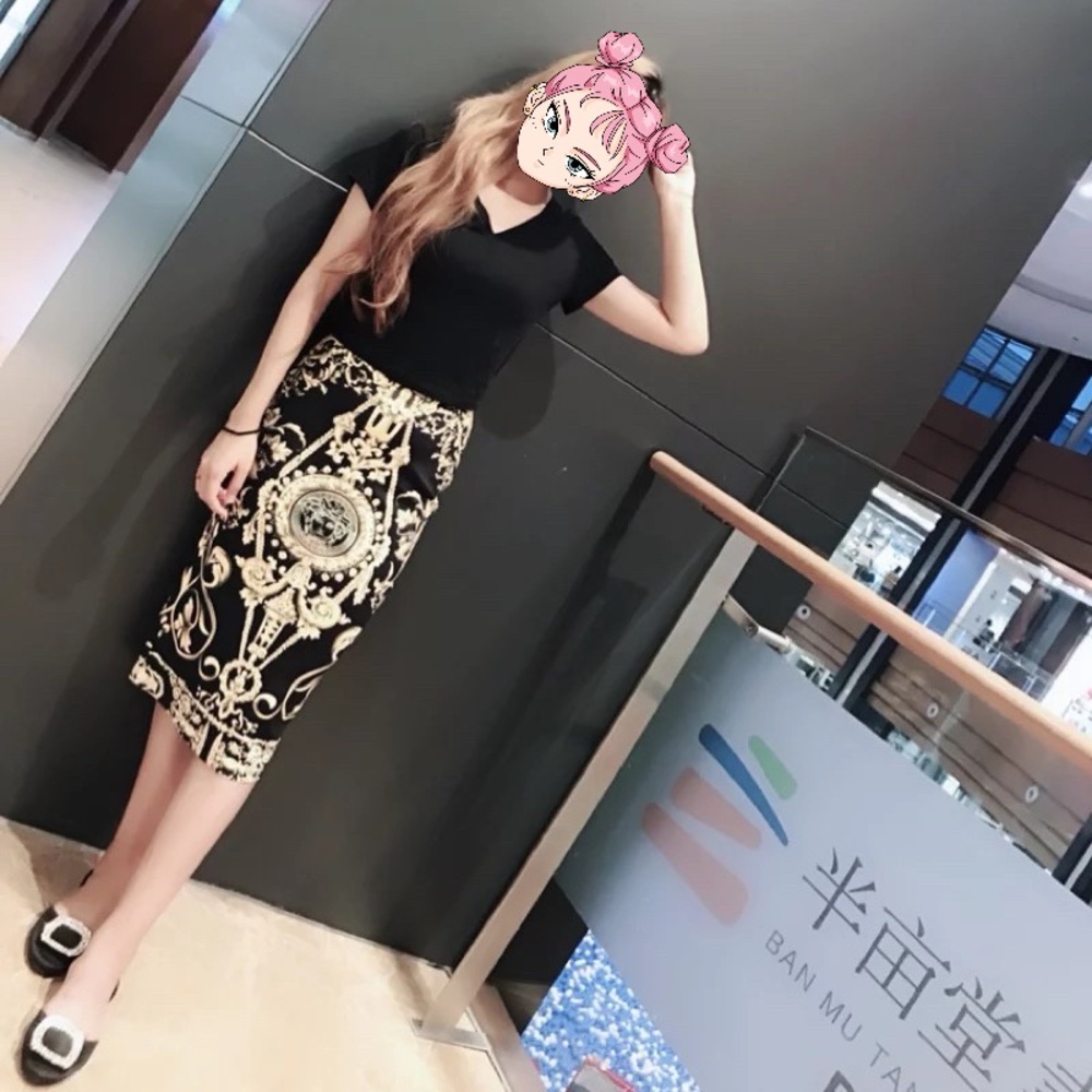 Vintage baroque midi bodycon skirt